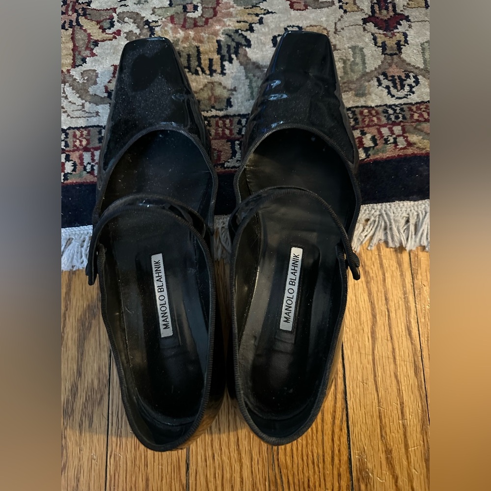 Authentic Manolo Blahnik Black Patent Leather Mary Jane Flats size 42 US 11-12